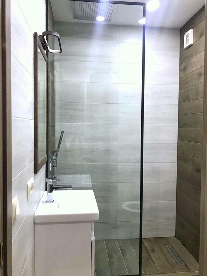 Luxury 4-Bedroom Apartment In The Center Tbilisi Exterior photo