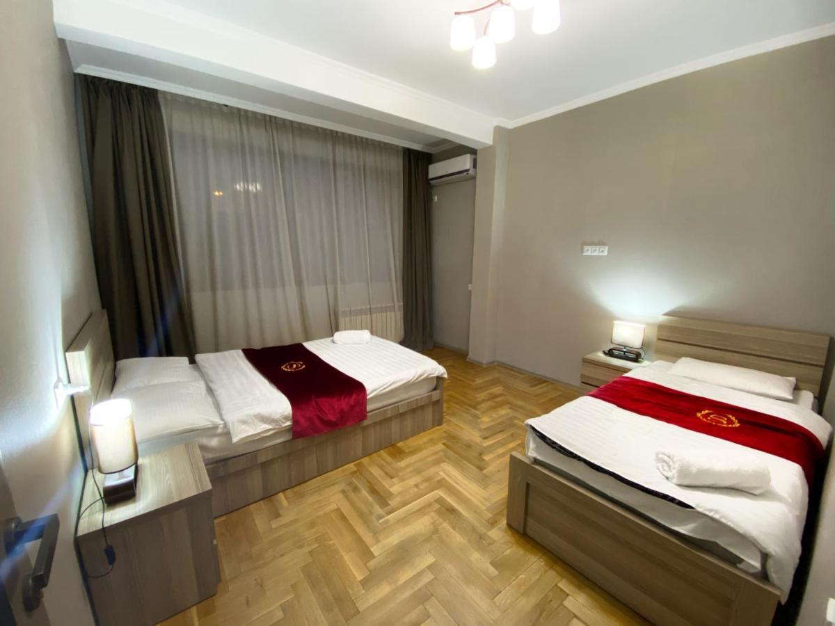 Luxury 4-Bedroom Apartment In The Center Tbilisi Exterior photo